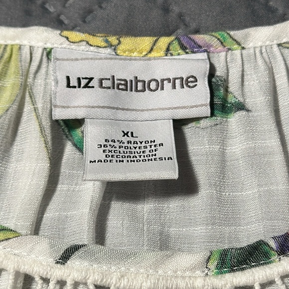 Liz Claiborne Ladies Casual Spring/Summer Shirt, EUC (Wore Once), Size XL - Picture 2 of 9